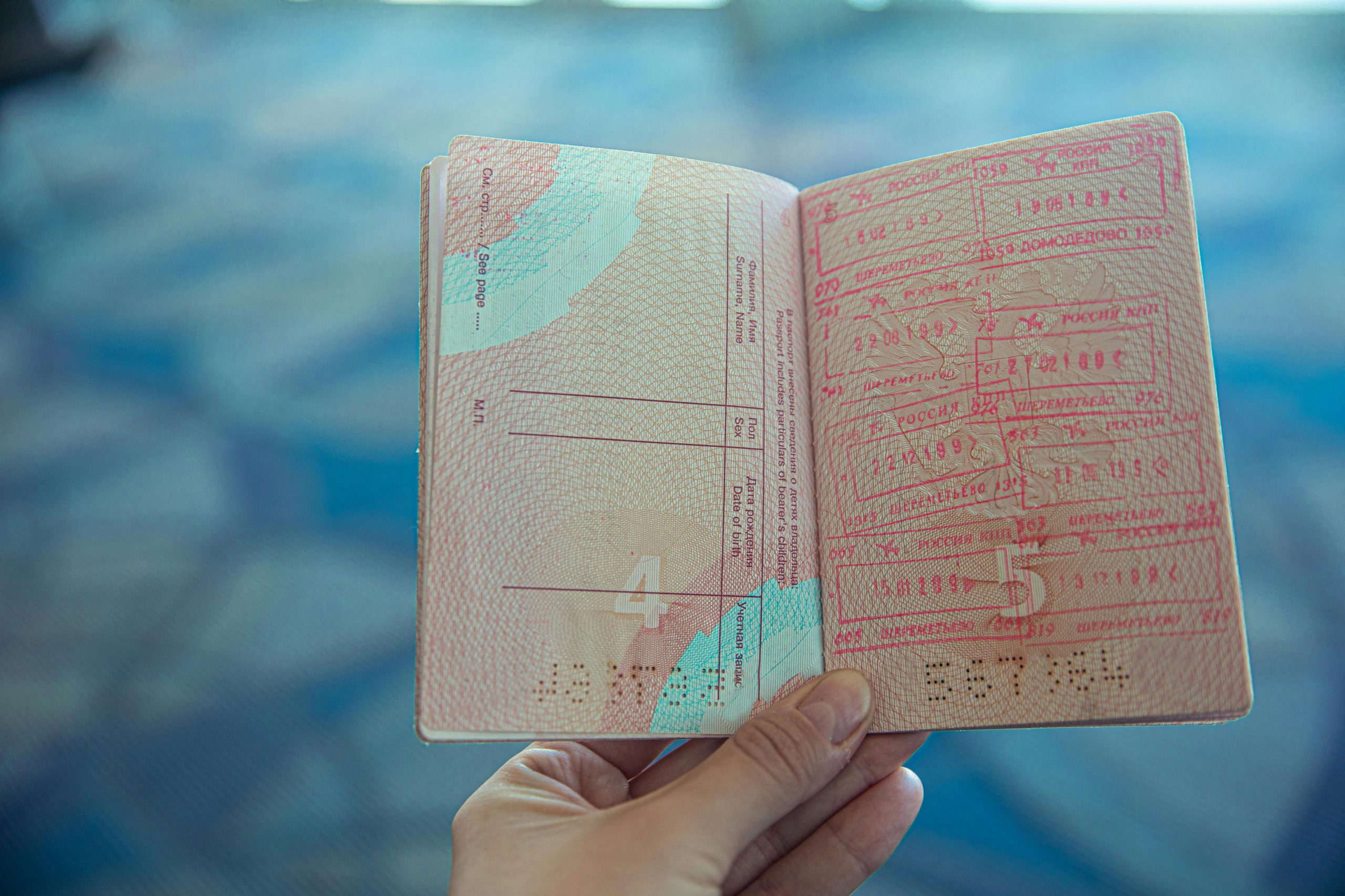 Vai viajar ou fazer intercâmbio? Veja quais países exigem visto! 📩✈️